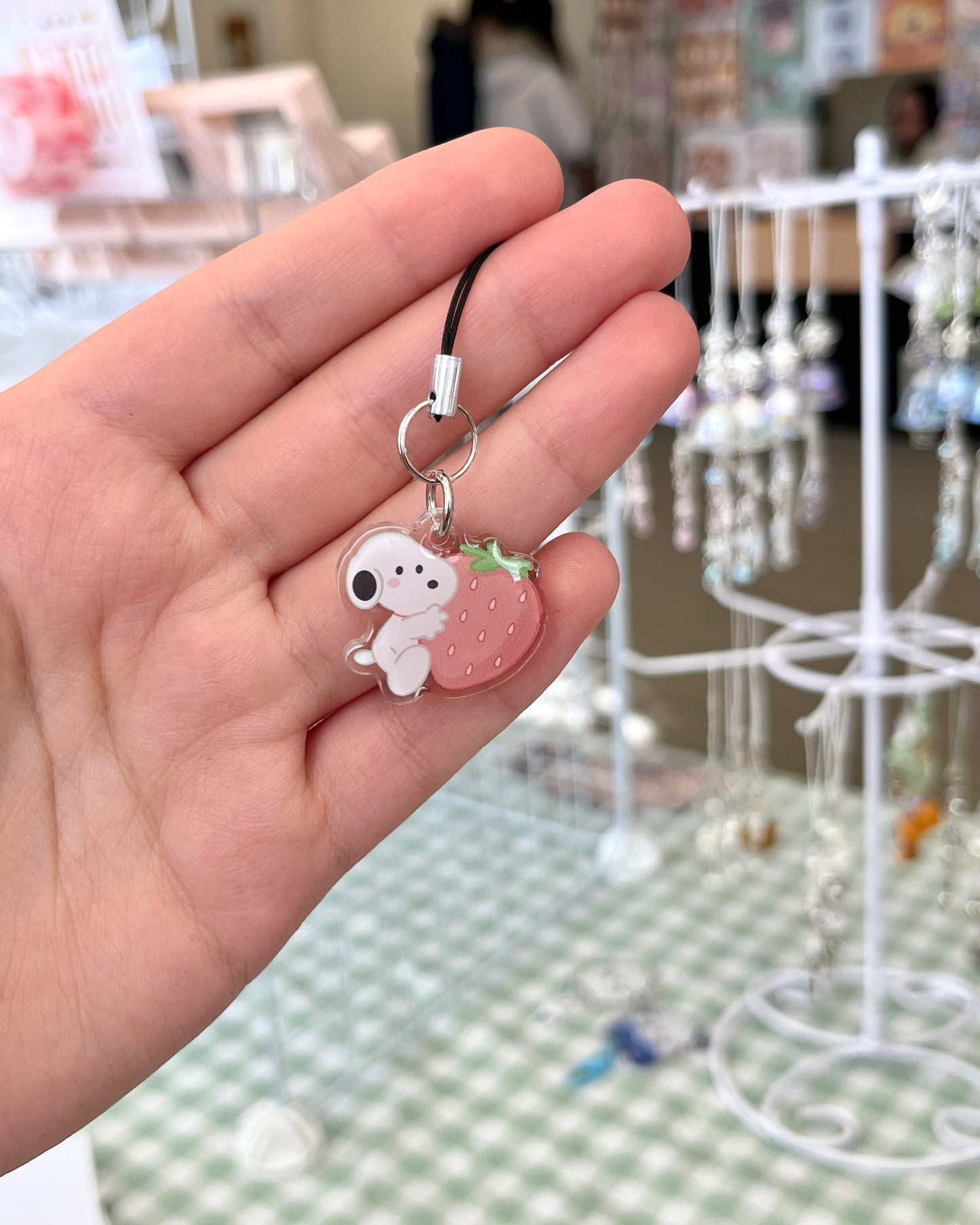 mini strawberry snoopy phonecharm